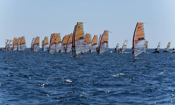  Συναρπαστικό το πανελλήνιο πρωτάθλημα Ιστιοσανίδας Techno