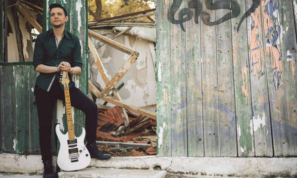 «Αγάπη στην αγάπη»: Κυκλοφόρησε το νέο τραγούδι του Σώζου Λυμπερόπουλου 