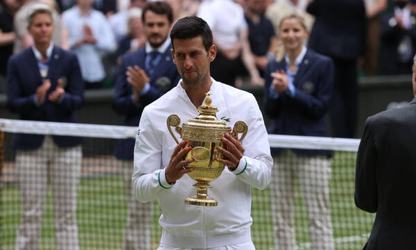 Τζόκοβιτς: Πήρε το 6ο του Wimbledon, αλλά το σκέφτεται για Τόκιο (photos)