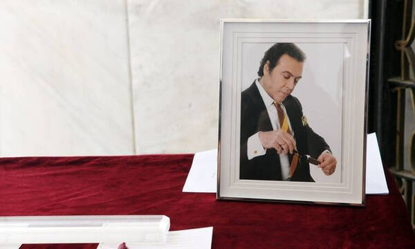 Τόλης Βοσκόπουλος: Αυτοί δεν πήγαν στο τελευταίο αντίο του «πρίγκιπα» του ελληνικού τραγουδιού