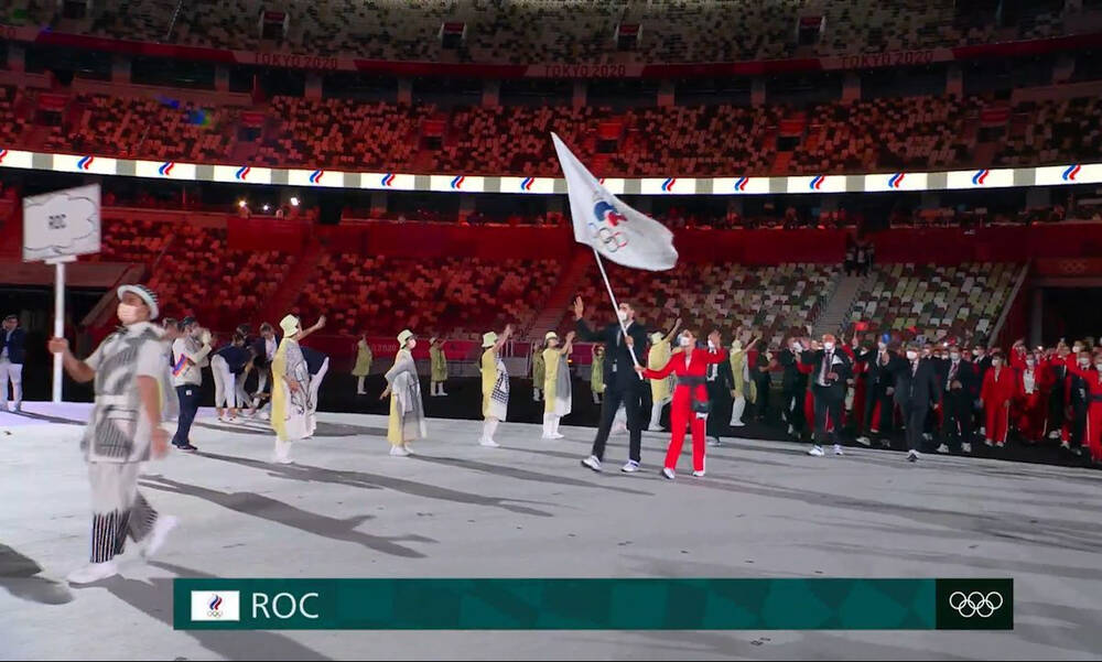 Ολυμπιακοί Αγώνες: Με τη σημαία της ΔΟΕ οι Ρώσοι στην τελετή έναρξης (video)