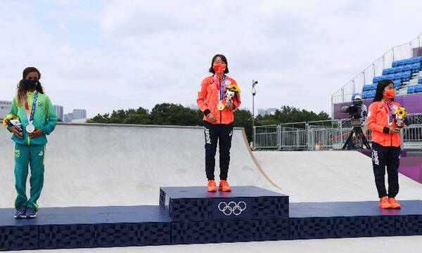 Ολυμπιακοί Αγώνες- Σκέιτμπονρτ: Η Νισίγια η νεότερη αθλήτρια που κατακτά χρυσό μετάλλιο(video)