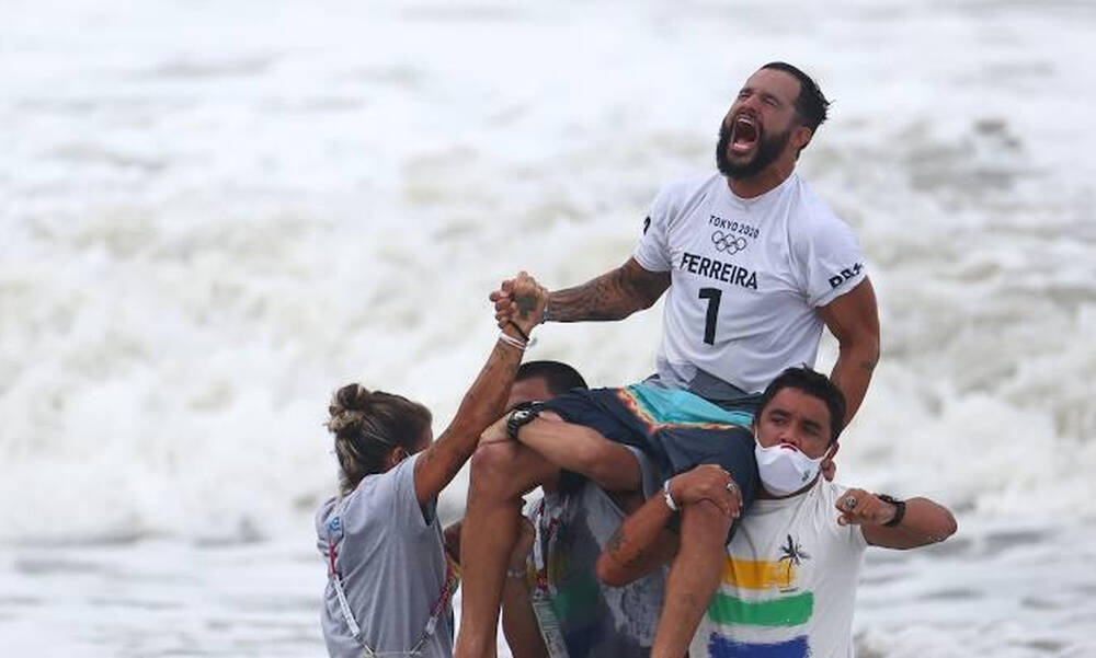 Ολυμπιακοί Αγώνες-Σέρφινγκ: Βραζιλιάνος χρυσός Ολυμπιονίκης στην επιστροφή του σερφ