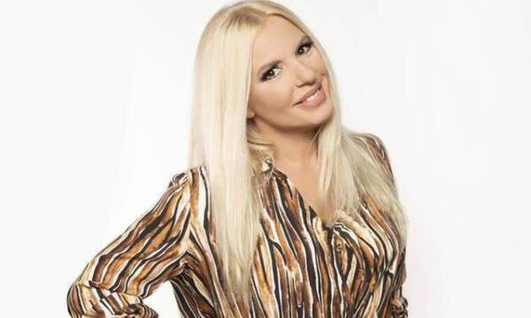 Αννίτα Πάνια: Η νέα φώτο της από τις διακοπές της - Με αυτόν τον άντρα περνά τις ζεστές νύχτες!