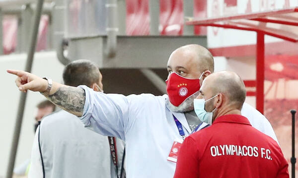 Ολυμπιακός: Ξέσπασμα Καραπαπά - «Στο τέλος θα παίζετε μόνοι σας»