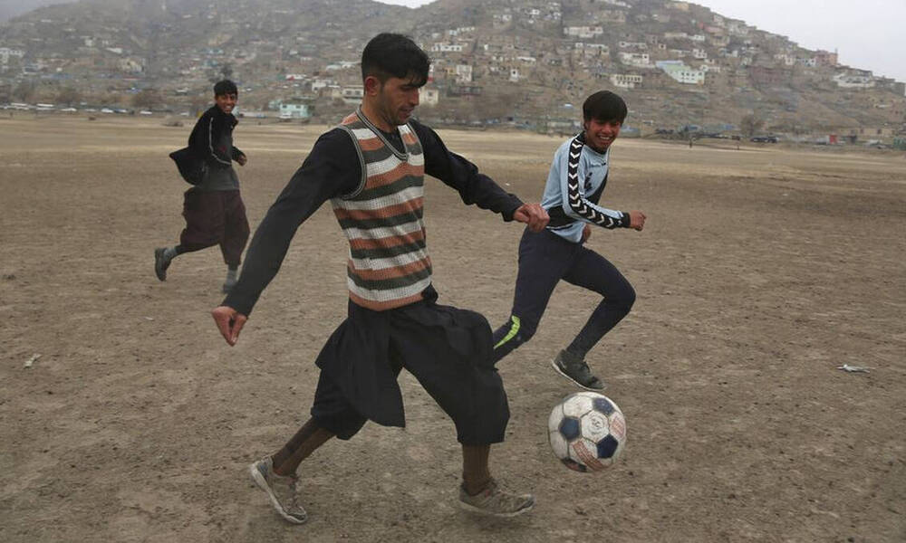 Αφγανιστάν: Αναλαμβάνει δράση η FIFA – Απομακρύνει τους ποδοσφαιριστές από τη χώρα