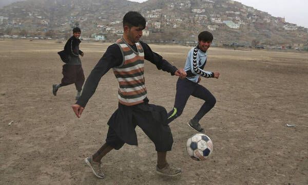 Αφγανιστάν: Αναλαμβάνει δράση η FIFA – Απομακρύνει τους ποδοσφαιριστές από τη χώρα