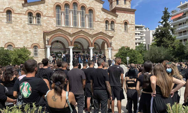 Κηδεία Mad Clip: Πλήθος κόσμου στο τελευταίο «αντίο» - Αποκλειστικές φωτογραφίες