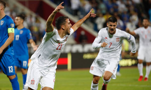Προκριματικά Μουντιάλ 2022: Πέρασε από Κόσοβο η Ισπανία, «εκτέλεσε» την Αγγλία ο Σιμάνσκι