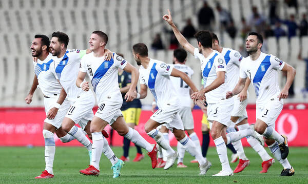 Ελλάδα-Σουηδία 2-1: Τα highlights του θριάμβου της Εθνικής με Μπακασέτα, Παυλίδη! (video+photos)