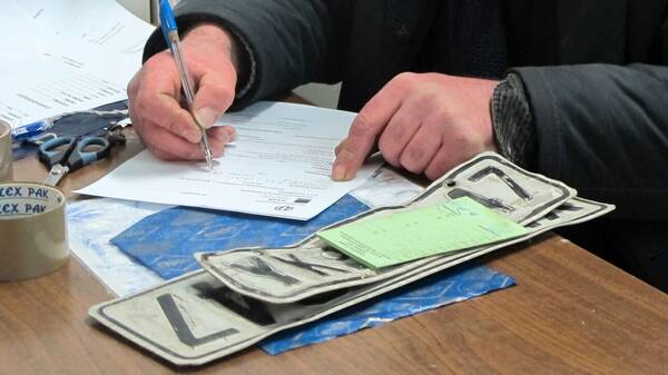 ΑΑΔΕ: Πώς παρέχεται προσωρινή άδεια κυκλοφορίας για όχημα σε ακινησία