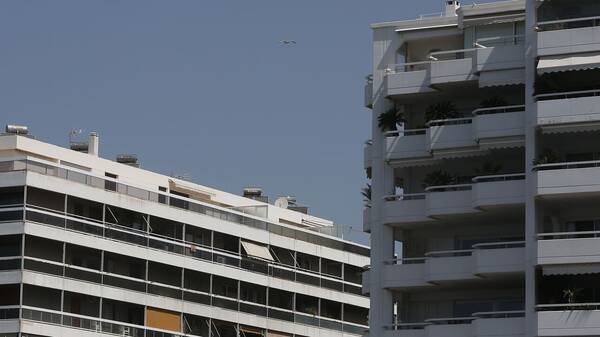 Από 1η Οκτωβρίου οι αφορολόγητες οι γονικές παροχές αξίας έως 800.000 ευρώ