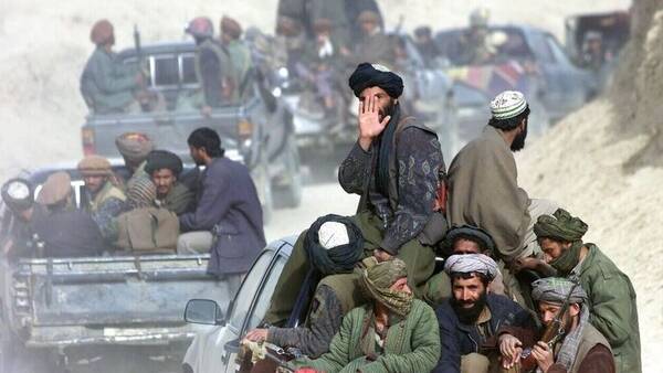 Οι Ταλιμπάν προειδοποιούν ΗΠΑ και ΕΕ για αύξηση  μεταναστών αν δεν αρθούν οι κυρώσεις