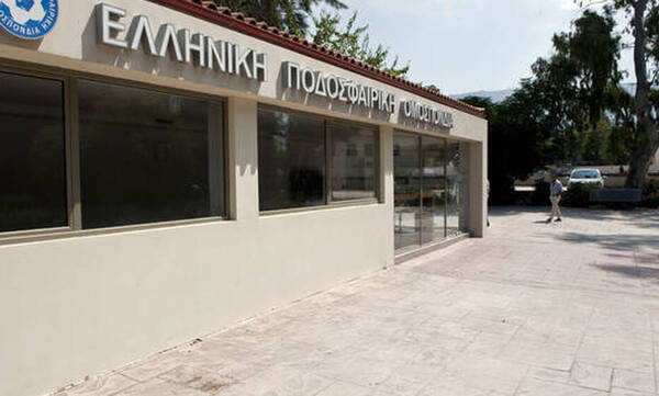 Super League 2: Έξι ΠΑΕ και 31 παίκτες για την ανάκληση των δελτίων - Πότε εκδικάζεται η προσφυγή