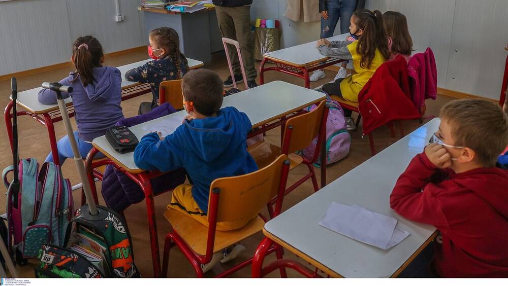 Δυτική Αττική: Μαθήτρια μπήκε σε σχολική τάξη έχοντας στην τσάντα της κουζινομάχαιρο