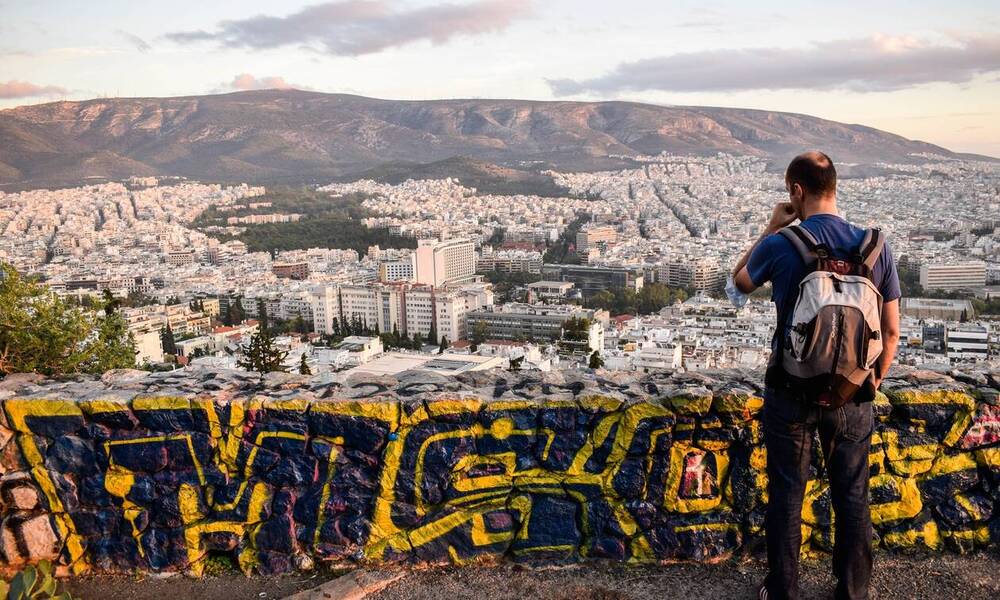 Κρούσματα σήμερα: Νέο αρνητικό ρεκόρ με 6.808 νέα - 42 θάνατοι και 441 διασωληνωμένοι