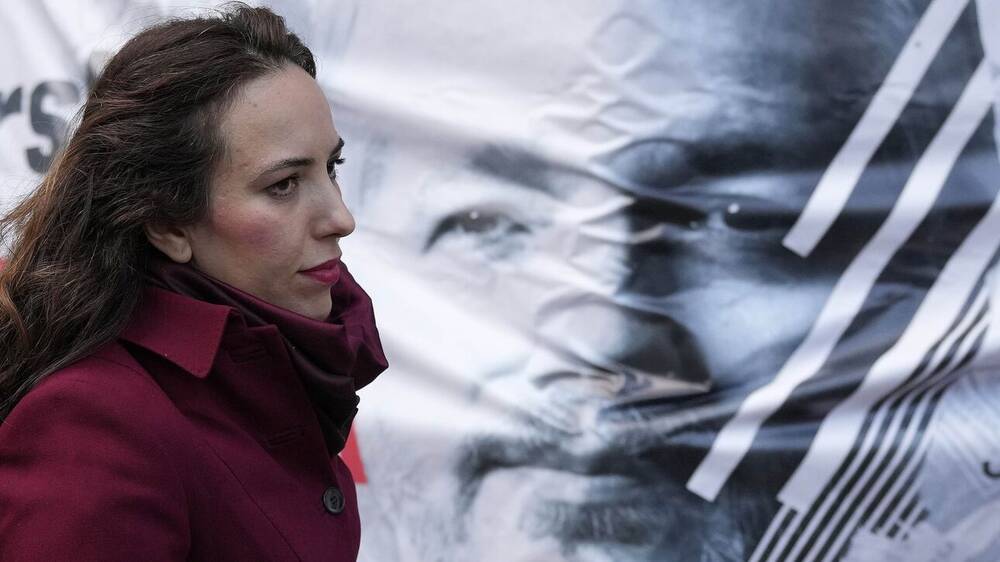 Τζούλιαν Ασάνζ: Πήρε την άδεια να παντρευτεί την αγαπημένη του στη φυλακή μετά από δικαστικό αγώνα