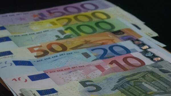 Νέα αύξηση της επιδότησης ρεύματος εξετάζει η κυβέρνηση