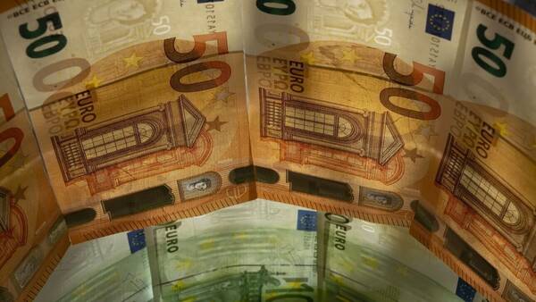 Δώρο Χριστουγέννων 2021: Πότε θα καταβληθεί - Πόσα χρήματα θα πάρετε