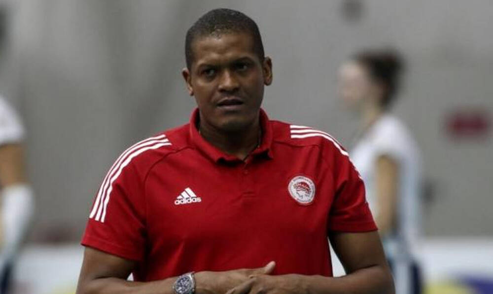 Ολυμπιακός: Τέλος ο Κουτίνιο