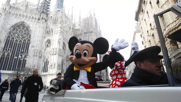 Γουόλτ Ντίσνεϊ: Η σκοτεινή προσωπικότητα πίσω από τον αγαπημένο Μίκι Μάους