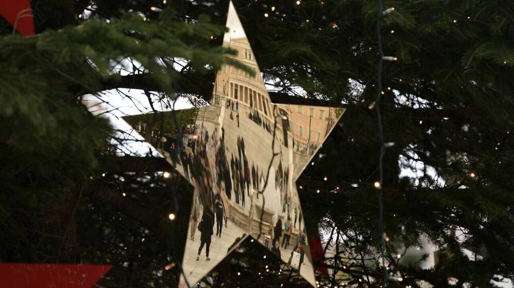 Δώρο Χριστουγέννων: Πώς και πότε θα καταβληθεί στους εργαζόμενους σε αναστολή