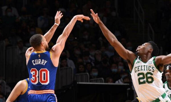 NBA: Σπάει τα ρεκόρ ο Κάρι - Η νέα σπουδαία επίδοση