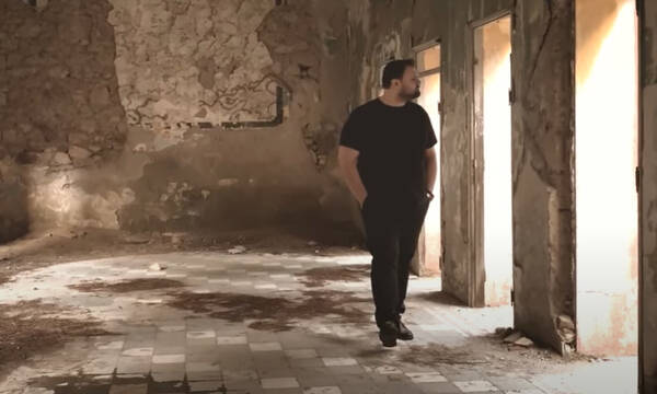 «Μεγάλες αγκαλιές»: Εντυπωσιάζει το νέο τραγούδι του Νίκου Κυπριώτη