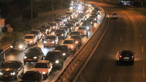 Τέλη κυκλοφορίας 2022: Αντίστροφη μέτρηση για να λήξει η προθεσμία εξόφλησης τους - Τα πρόστιμα