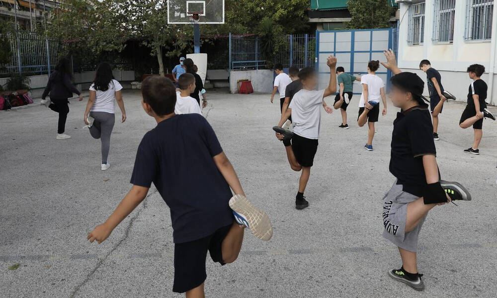 Σχολεία: Θα ανοίξουν στις 10 Γενάρη με 30.000 κρούσματα; Το μέτρο που ίσως πέσει στο «τραπέζι»