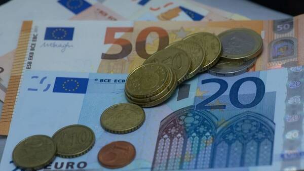 ΟΠΕΚΑ: Μέχρι πότε γίνονται οι αιτήσεις για το επίδομα παιδιού