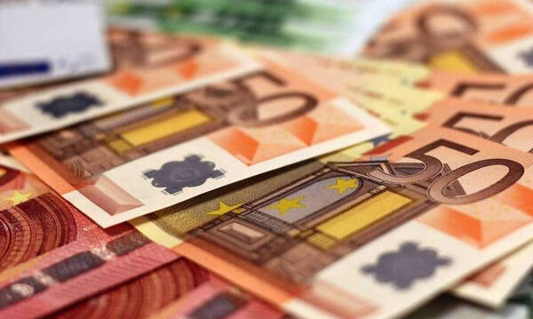 Voucher 200 ευρώ: Επιδότηση στους εκπαιδευτικούς για τεχνολογικό εξοπλισμό