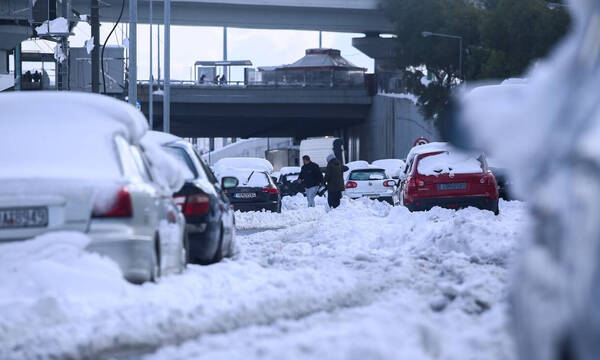 Αξιοπρέπεια + υγεία + σεβασμός + κρύο + ταλαιπωρία = 2.000 ευρώ