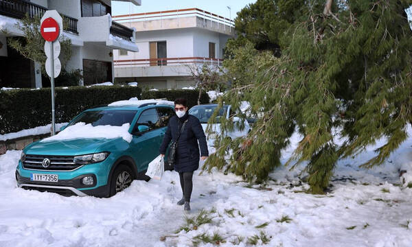 Διακοπές ρεύματος: Ποιοι και πώς μπορούν να λάβουν 600 ευρώ αποζημίωση για βλάβες σε συσκευές