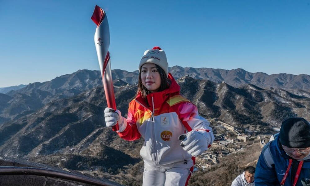 Χειμερινοί Ολυμπιακοί Αγώνες: Η Ολυμπιακή Φλόγα… σκαρφάλωσε στο Σινικό Τείχος 