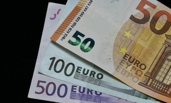 Μέτρα στήριξης: Στο τραπέζι αλλαγές στη φορολογία εισοδήματος