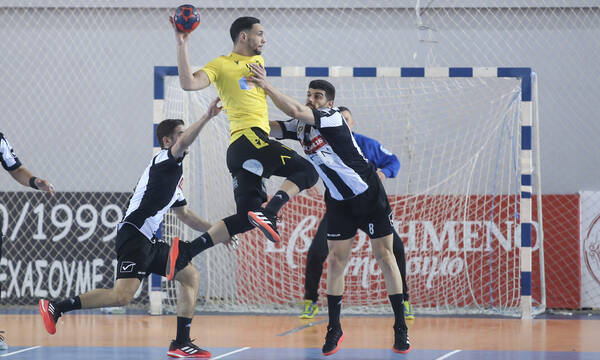 Handball Premier: Νίκησε τον ΠΑΟΚ και πήρε προβάδισμα για το πλεονέκτημα έδρας η ΑΕΚ (video)