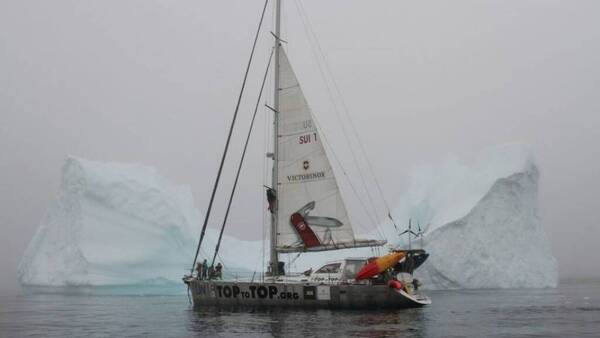 Είκοσι δύο χρόνια στη θάλασσα: Οικογένεια με έξι παιδιά ζει εν πλω αναζητώντας λύσεις για το κλίμα