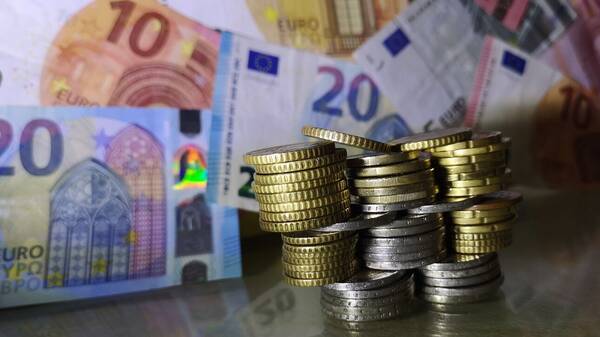 Χρέη πανδημίας: Τακτοποίηση οφειλών σε έως 72 δόσεις