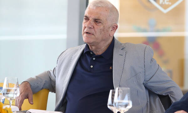 ΑΕΚ: Στα Σπάτα ο Μελισσανίδης μετά την αλλαγή προπονητή