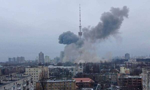 Πόλεμος στην Ουκρανία: Επίθεση στον πύργο τηλεόρασης του Κιέβου, ύψους 385 μ. - Βίντεο ντοκουμέντο