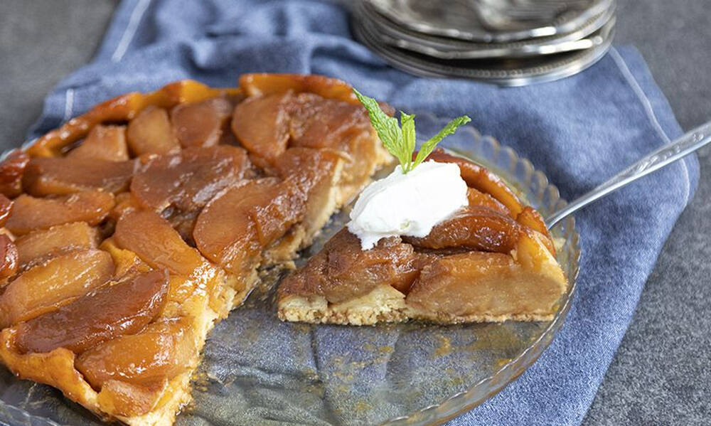 Άκης Πετρετζίκης: Ανάποδη τάρτα μήλου (Tarte Tatin)