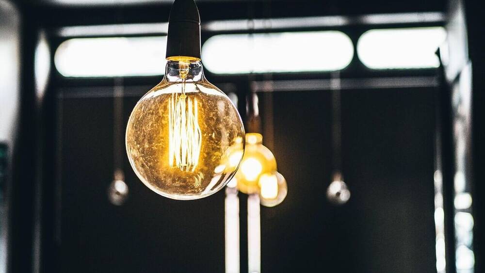 Ακρίβεια: Έξι στα 10 νοικοκυριά αύξησαν τις δαπάνες για λογαριασμούς σπιτιού