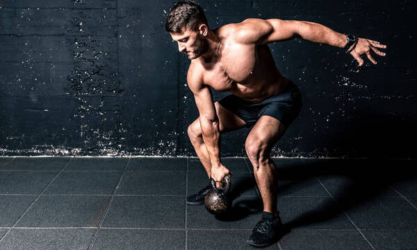 Πώς θα γραμμώσεις τα χέρια και τους ώμους σου μέσα σε 7 μέρες