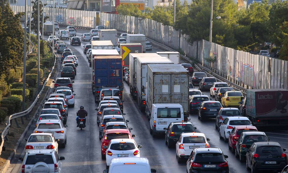 Κίνηση τώρα: Η μεγάλη έξοδος των Αθηναίων για το τριήμερο - «Κόλαση» η άνοδος του Κηφισού