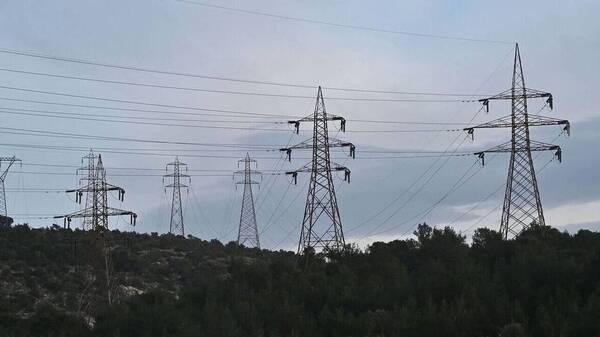 Ηλεκτρική ενέργεια: Οι ληξιπρόθεσμοι λογαριασμοί πλησιάζουν το 50%