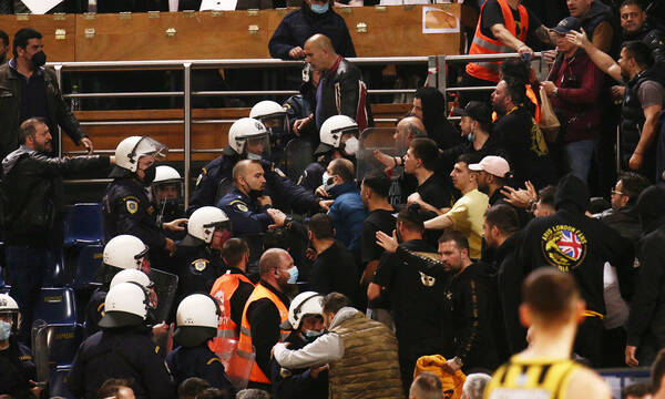 Άρης-ΠΑΟΚ: Συνελήφθη οπαδός με σουγιά μετά την ένταση στο ντέρμπι 