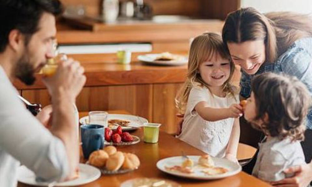 Μακροζωία: Το πρωινό πριν από τις 7 το πρωί ενισχύει το προσδόκιμο ζωής– Η απαγορευμένη λίστα τροφών