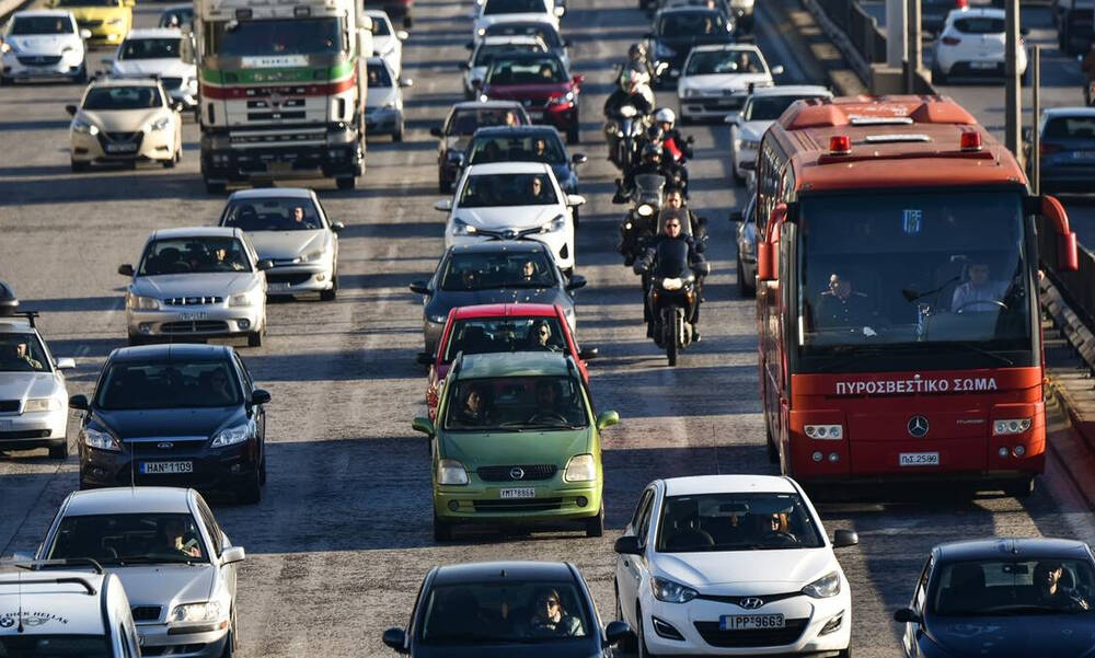 Σε εξέλιξη η μεγάλη έξοδος του Πάσχα – Στο «κόκκινο» η Αθηνών-Κορίνθου