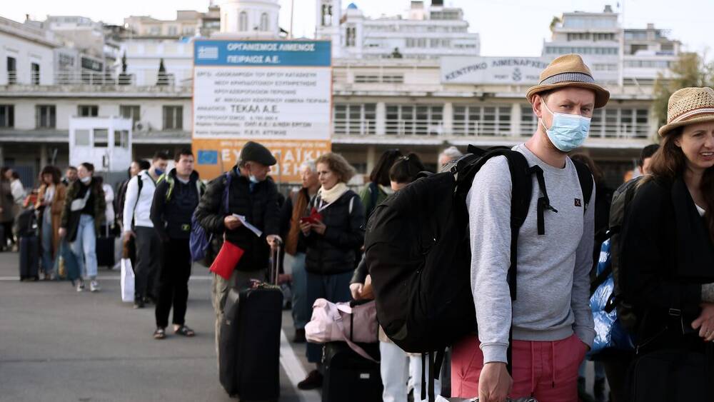 Πάσχα 2022: Στα εξοχικά και τα χωριά τους οι Έλληνες - Η εικόνα σε νησιά και δημοφιλείς προορισμούς